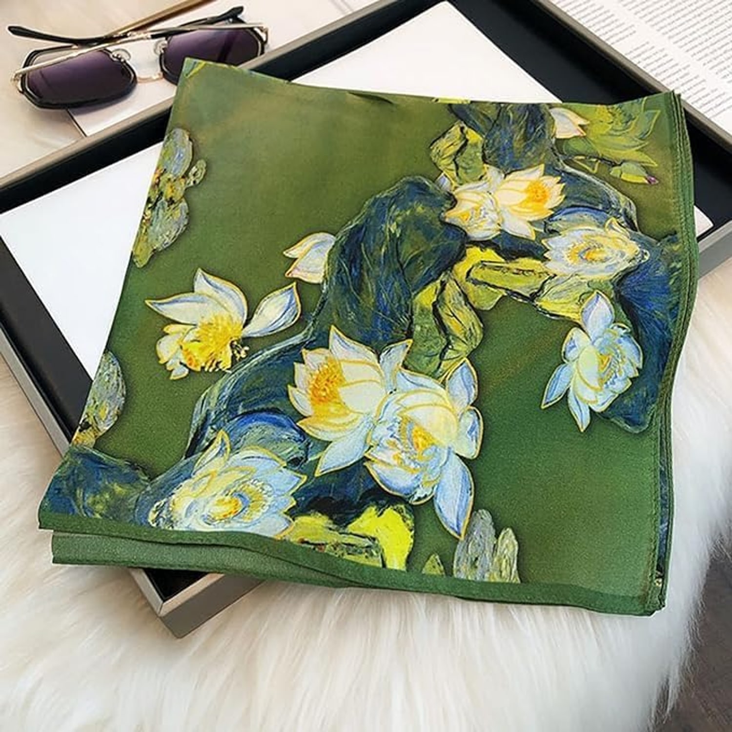 Small Square Mulberry Silk Neck Scarf 70cm: image 3